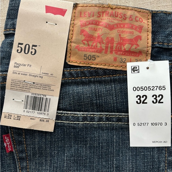 NWT Men’s Levi Jeans - Style 505 - Size 32x32 - Picture 2 of 2